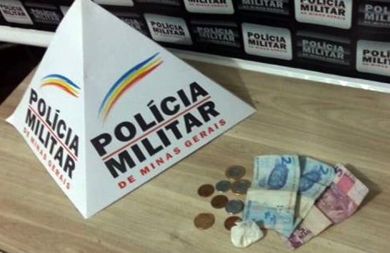 Suspeito de tráfico é preso com crack e cocaína no Santa Mônica