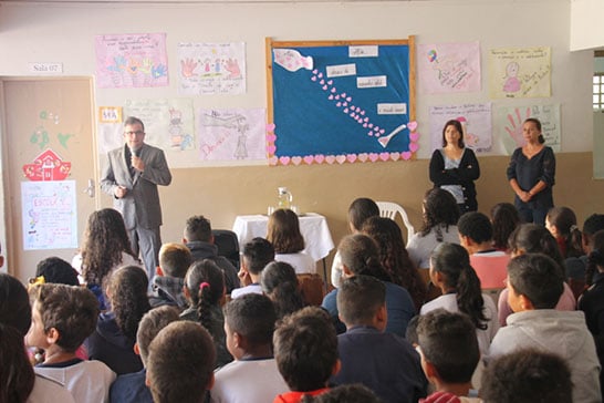 Secretaria de Educação promove palestra com Juiz Renato Zupo sobre segurança nas escolas
