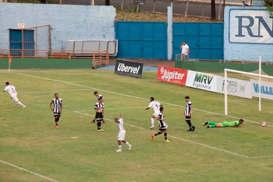 Araxá perde invencibilidade na Segundona do Mineiro