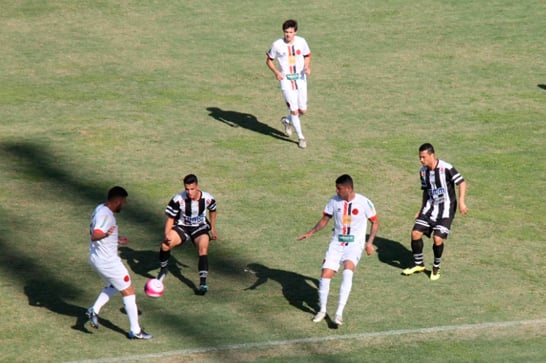 Araxá volta a vencer e segue no G4 da Segundona