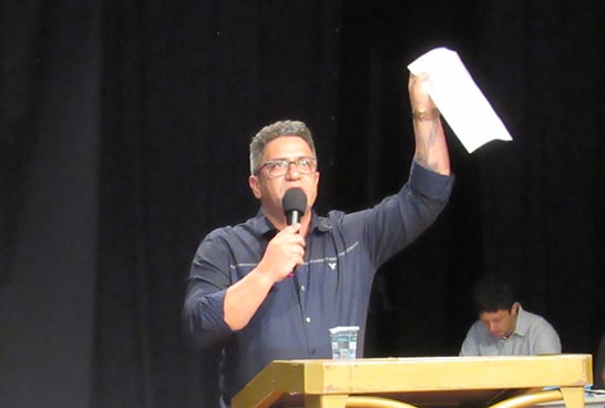 Robson Magela aborda a falta de pagamentos de professores