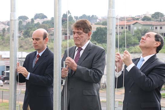 Ato cívico marca primeiro evento na sede do Poder Executivo Presidente JK