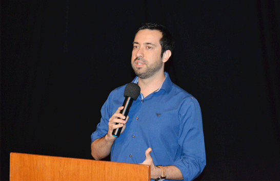 Raphael Rios reivindica criação de cursinho social para estudantes de baixa renda que buscam vagas em universidades