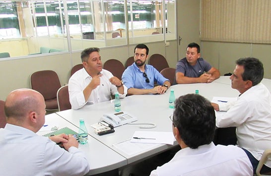 Vereadores cobram emprego para araxaenses em prestadora de serviços da CBMM