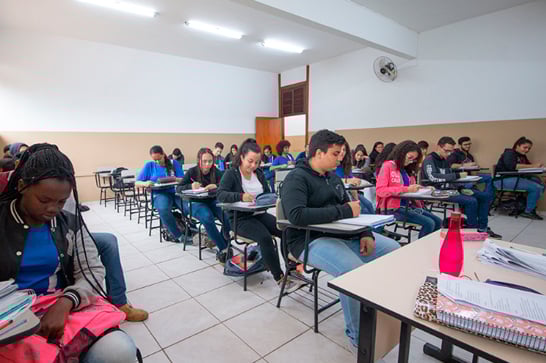 Escola Dom José Gaspar recebe novo mobiliário