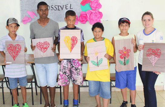 Prefeitura entrega certificados para participantes dos CRAS e Núcleos de Convivência