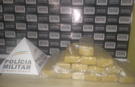 PM apreende grande quantidade de droga em Araxá