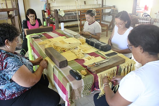 Roupas de praia, nova opção do setor de artesanato na FCCB