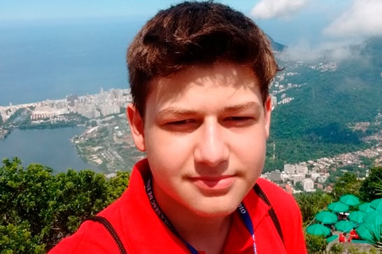 Aluno araxaense da Escola Sesc de Ensino Médio conquista vaga para estudar nos Estados Unidos