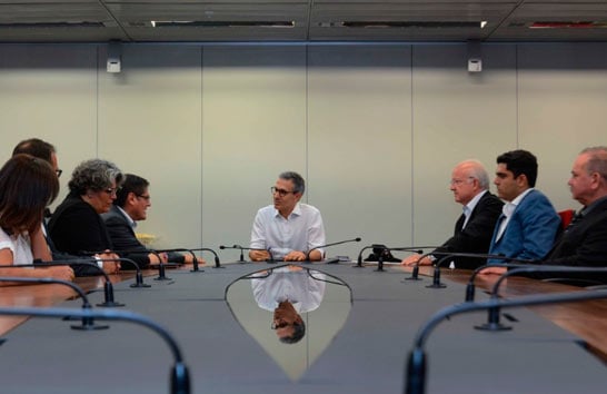 Romeu Zema assina protocolo de intenção para investimentos de R$ 1,3 bilhão em Minas Gerais