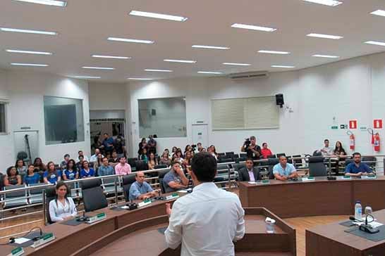 Câmara promove início das atividades do programa Parlamento Jovem de Minas