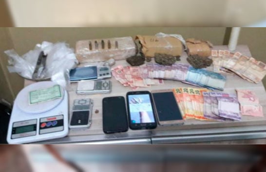 PM prende suspeitos de tráfico no bairro Salomão Drummond
