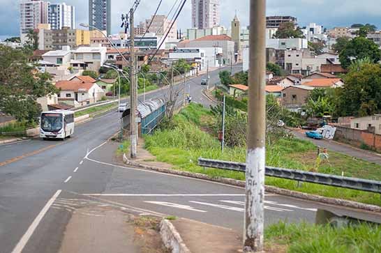 Prefeitura recebe estudo da 3ª etapa de duplicação da Avenida Hítalo Ros