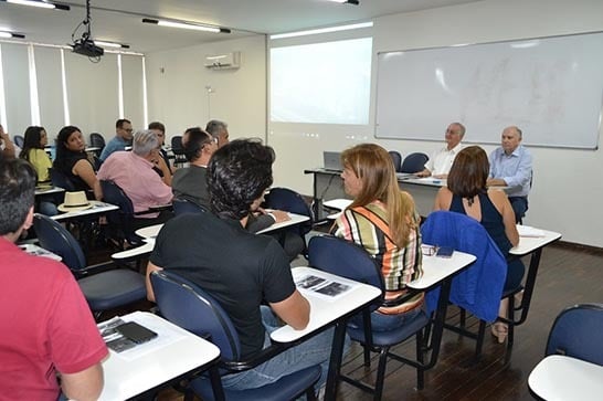 Acia lidera movimento para viabilizar instalação de montadora de aviões em Araxá