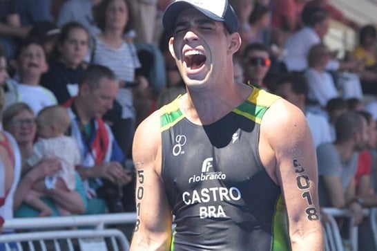Egresso da Fundação Rio Branco, Jhonathan Castro conquista 3º lugar no Ironman