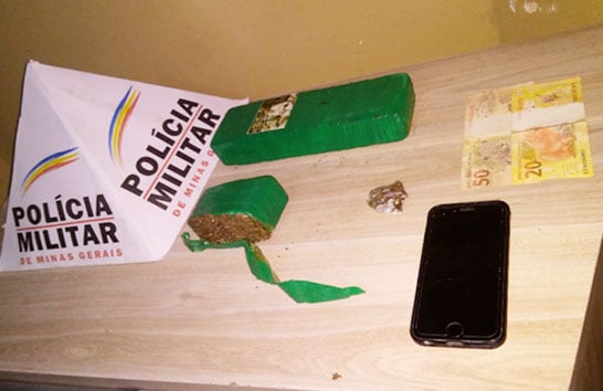 Jovem é preso na rodoviária com tabletes de maconha