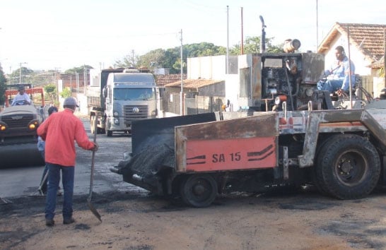 Prefeitura inicia recapeamento asfáltico no bairro São Domingos