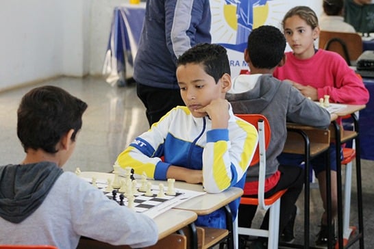 Torneio Relâmpago de Xadrez movimenta as unidades de ensino