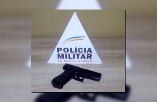 PM apreende menor com réplica de arma de fogo