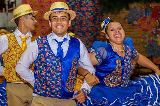 “Grande Arraiá” anima o fim de semana com música, dança, humor e comidas típicas