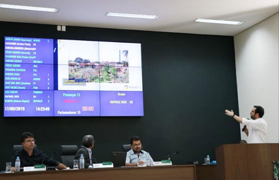 Raphael Rios cobra providências para evitar o surgimento de favelas em Araxá