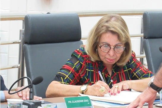 Vereadora Onilda toma posse na Câmara Municipal
