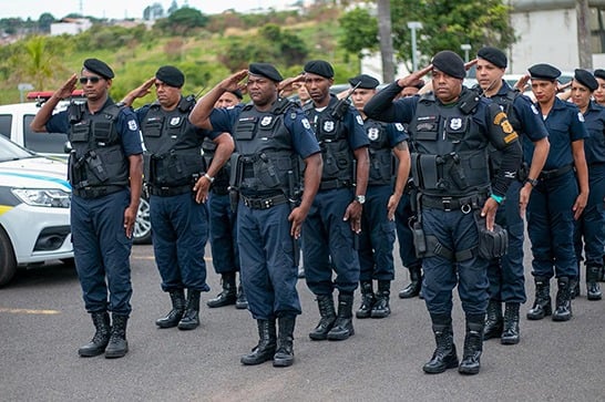 Prefeitura concede novo fardamento para Vigilantes Patrimoniais e Agentes de Trânsito