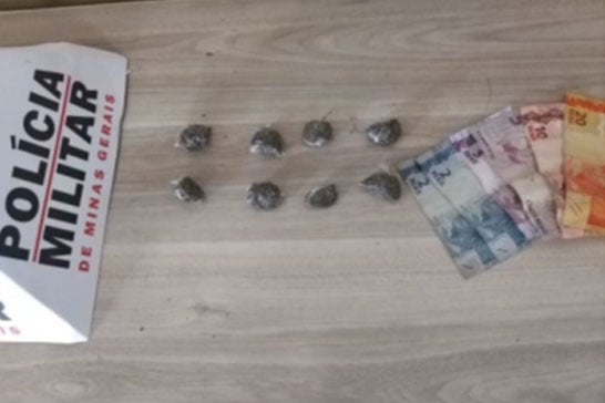 PM apreende adolescentes com drogas