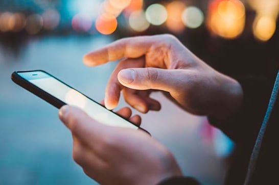Governo dispara SMS com orientações sobre coronavírus