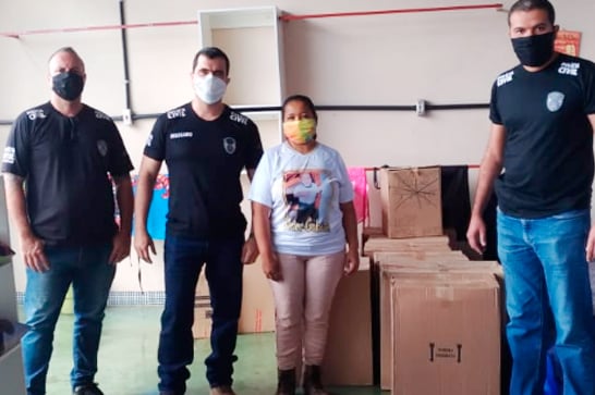 Polícia Civil destina calçados apreendidos para entidades de Araxá