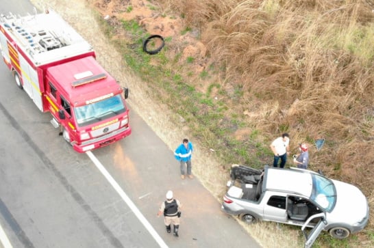 Acidente no acesso à Via Verde deixa três pessoas feridas; uma em estado grave