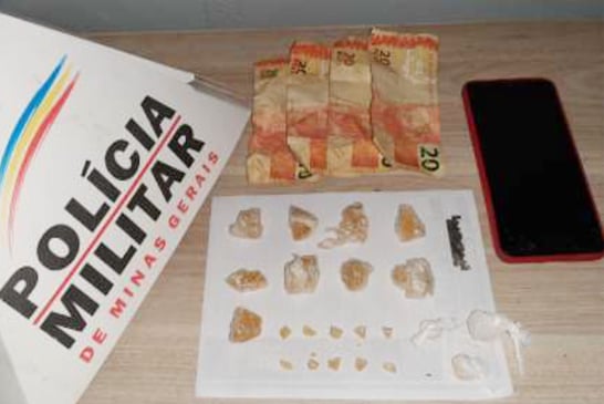 Homem é preso com drogas no bairro Bom Jesus