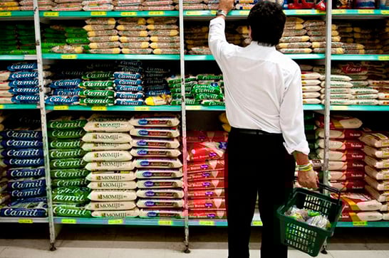 Cesta de compras para família de renda mais baixa sobe 0,36% em agosto