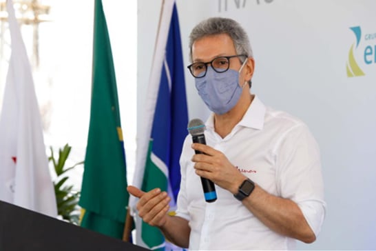 Zema formaliza pedido para que trabalhadores da Educação tenham prioridade de Imunização