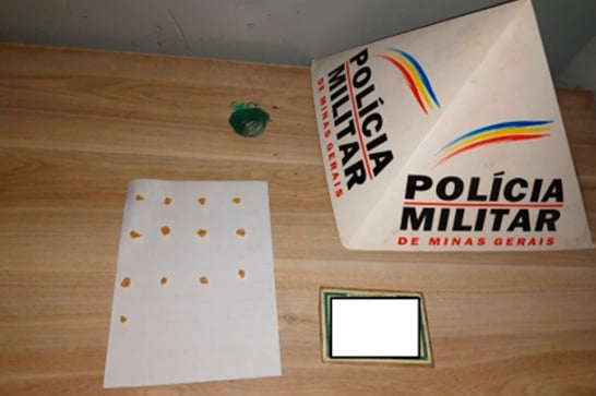 Polícia apreende maconha e crack durante operação no Francisco Duarte