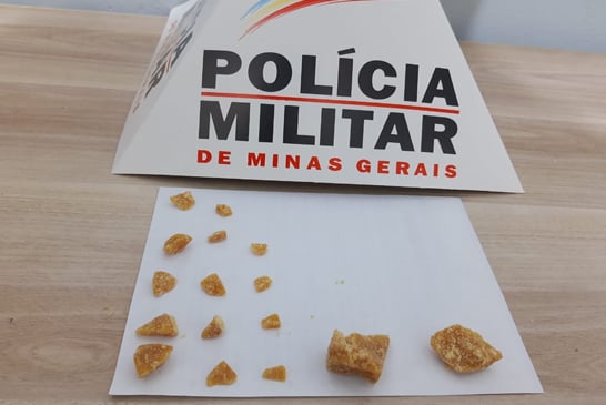 Homem é preso com crack no Jardim das Oliveiras