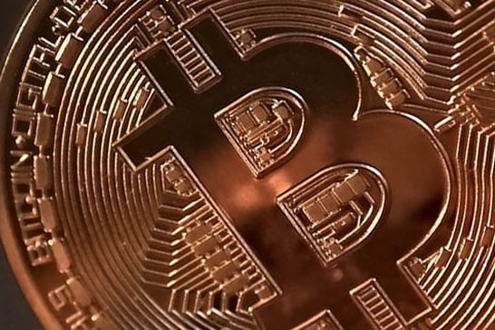 Volume de negócios com criptomoedas atinge recorde, diz estudo