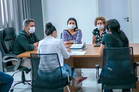 Prefeito inicia atendimento à comunidade