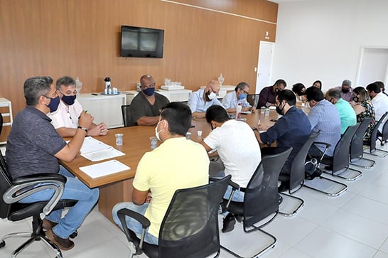 Prefeitura propõe recomposição salarial para servidores ativos e inativos