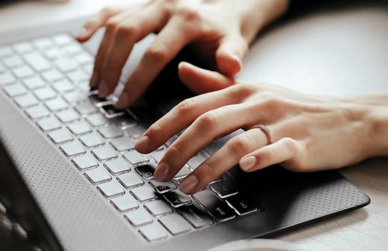 Serviços digitais e horário estendido do Balcão da Prefeitura de Araxá agilizam atendimento ao cidadão