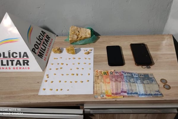 PM prende autores com 1,6 quilo de crack no bairro Abolição