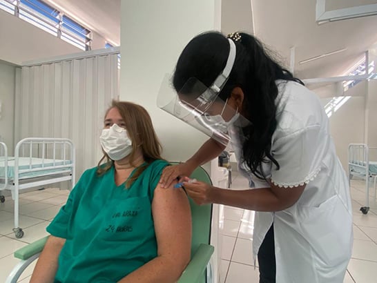 Araxá conclui aplicação das primeiras doses da vacina ...