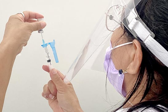24,29% dos idosos entre 75 a 84 anos ainda não retornaram para receber a 2ª dose da vacina contra a Covid-19