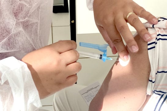 Araxá antecipa 2ª dose da vacina para idosos de 75+