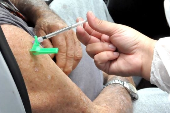 Araxá vacina idosos de 64 anos nesta quarta