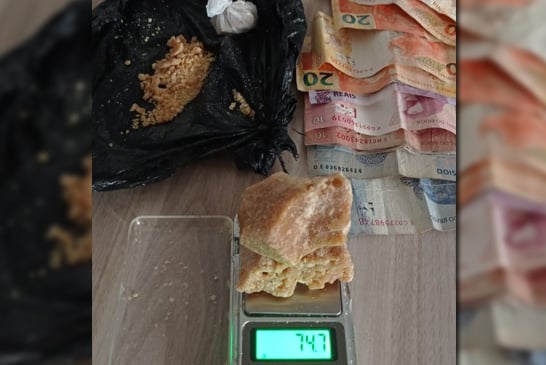 Polícia Militar apreende crack e prende suspeito de tráfico no Francisco Duarte