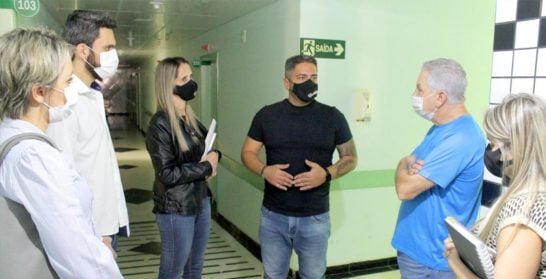 Prefeito visita Casa do Caminho e planeja parceria para ampliar atendimento do hospital