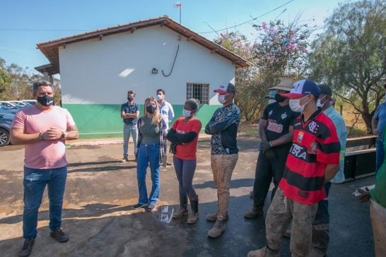 Prefeitura busca solução para catadores que recolhem materiais recicláveis no aterro sanitário