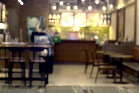 Novo decreto permite consumo em bares e restaurantes com ampliação do protocolo sanitário