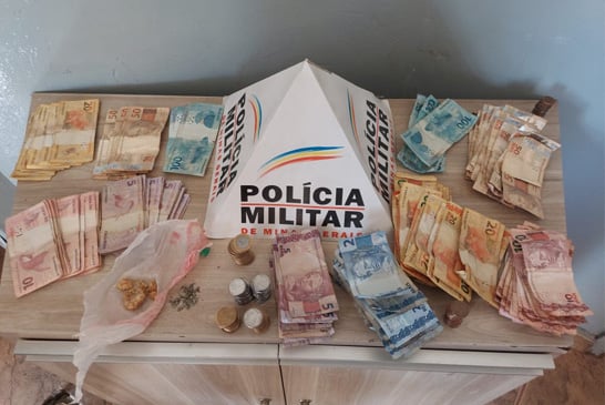 Polícia Militar prende dupla com drogas na região de invasões da rua Pará